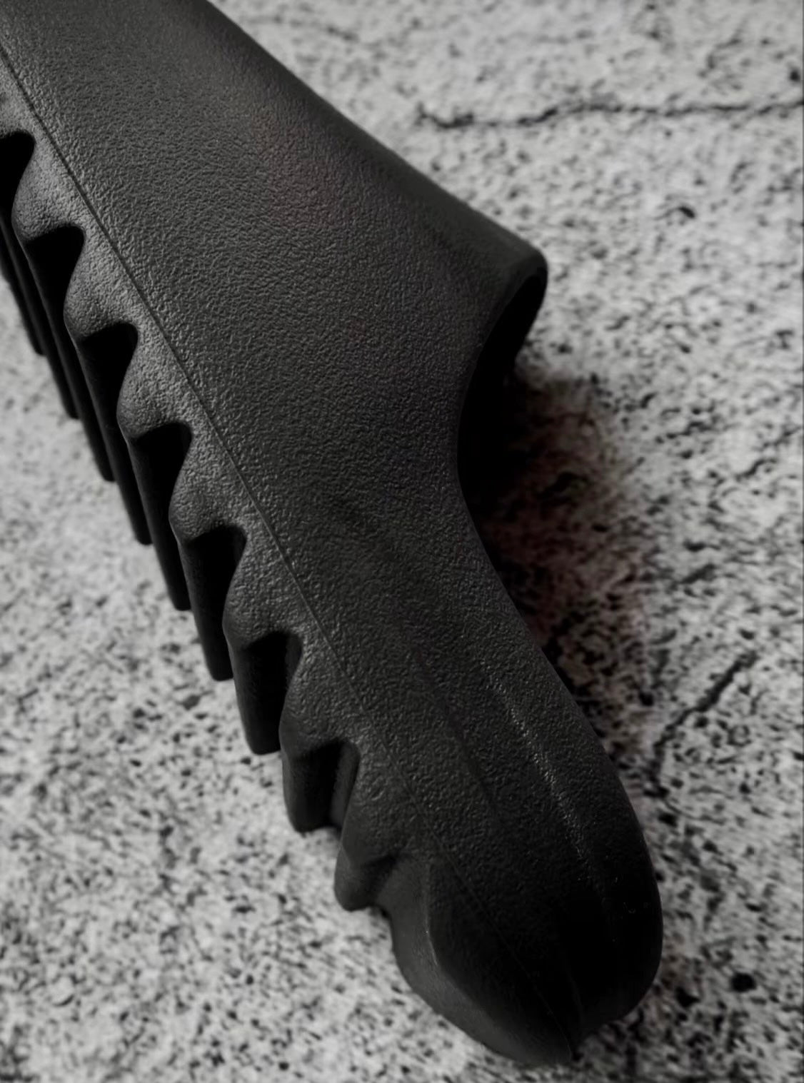 Adidas Originals Yeezy Slide 黑色 (HQ6448)