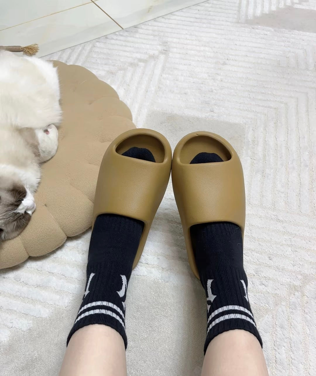 Adidas Originals Yeezy Slide 軍褐 (GW1931)