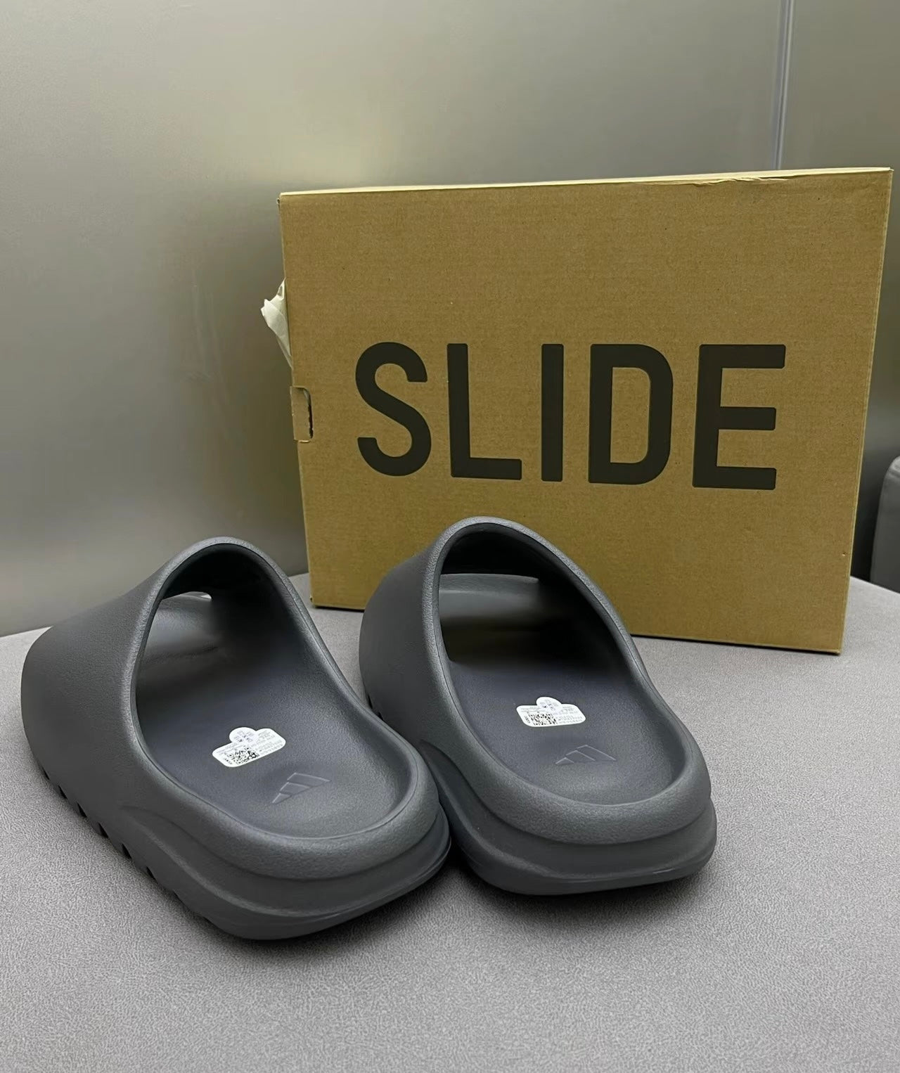 Adidas Originals Yeezy Slide 深灰 (ID2350)