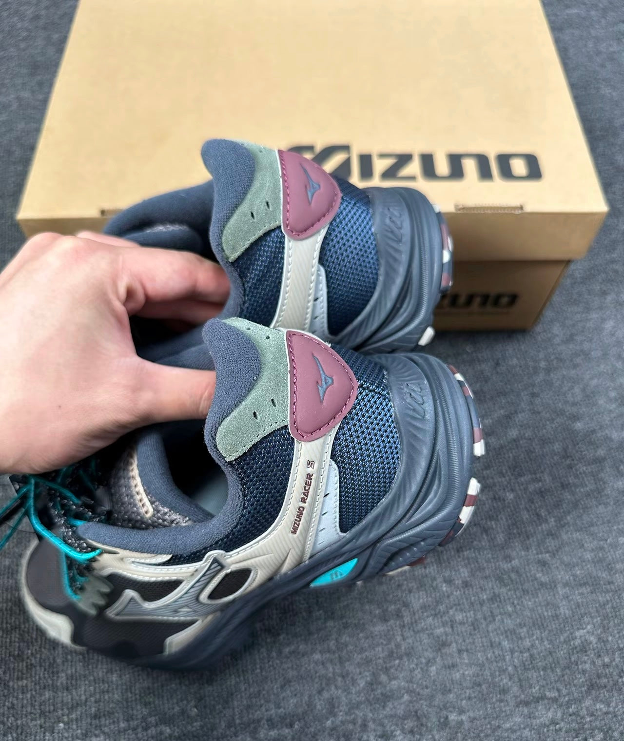 Mizuno Racer S 銀塔灰 (D1GH263506)