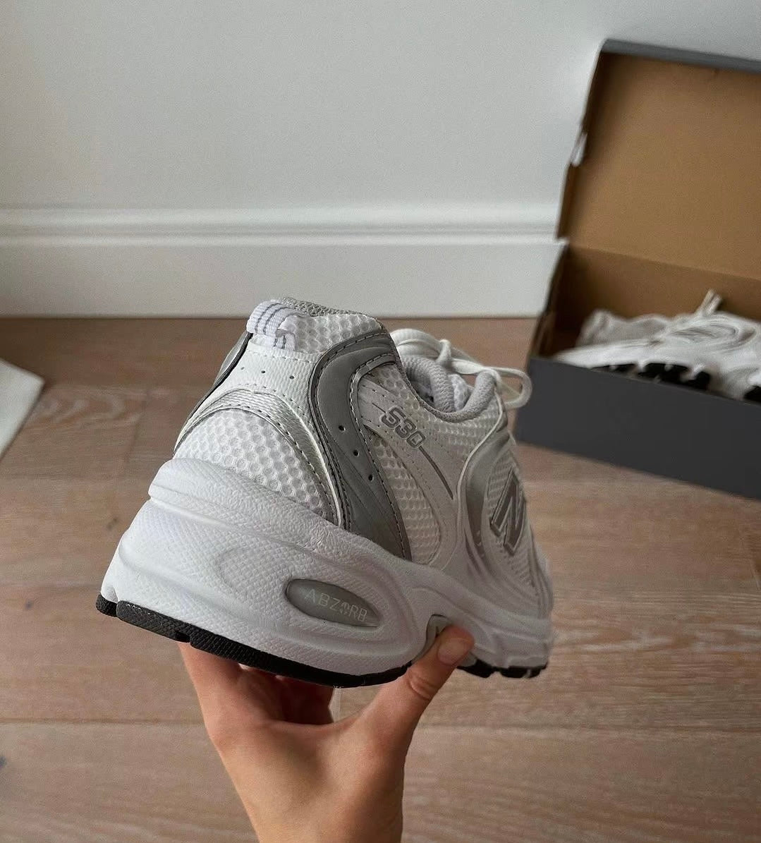 New Balance 530 銀色 (MR530EMA)