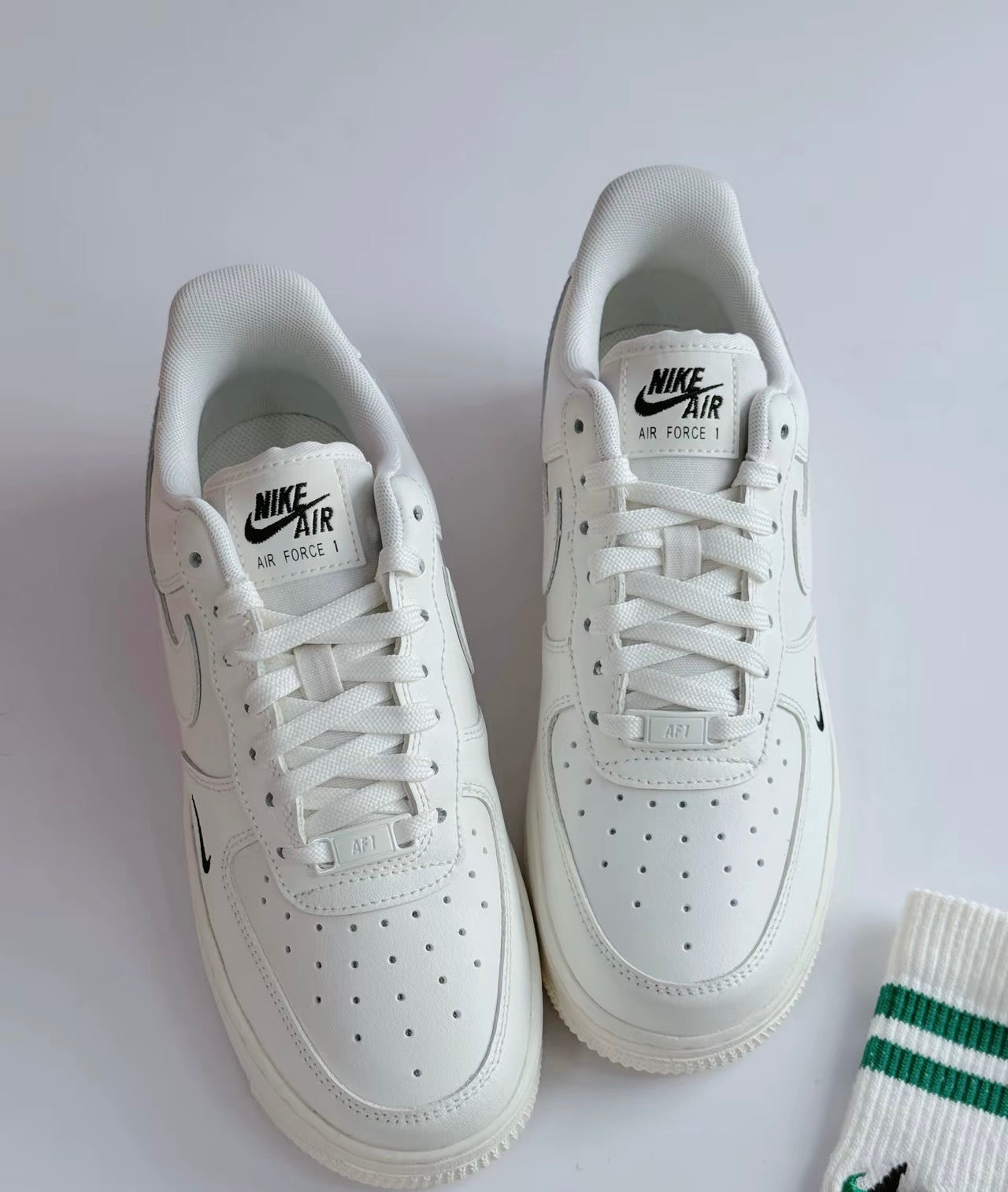 Nike Air Force 1 ESS TRK3 小黑勾 (HF1058-133)