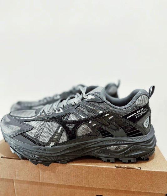 Mizuno Racer Trail 灰黑 (D1GH223811)