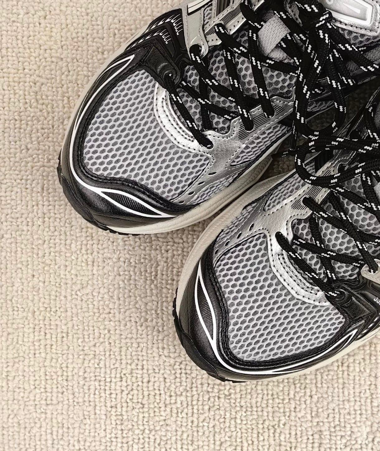 Asics Gel-Kayano 14 ”Black & Glacier Grey“ 韓國限定 (1201A935-001)