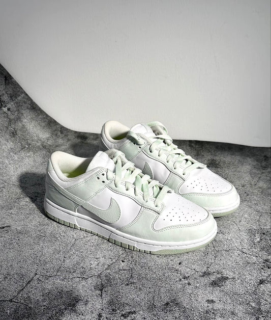 Nike Dunk Low 綠白麂皮 (IB4647-131)