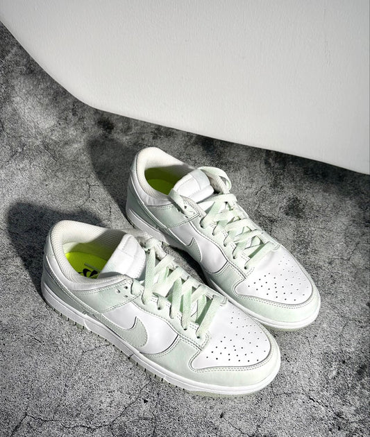 Nike Dunk Low 綠白麂皮 (IB4647-131)