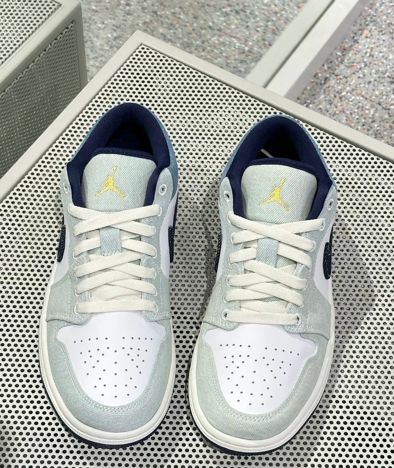 (萬聖節優惠) Air Jordan Low 牛仔藍 (IH0648-141)