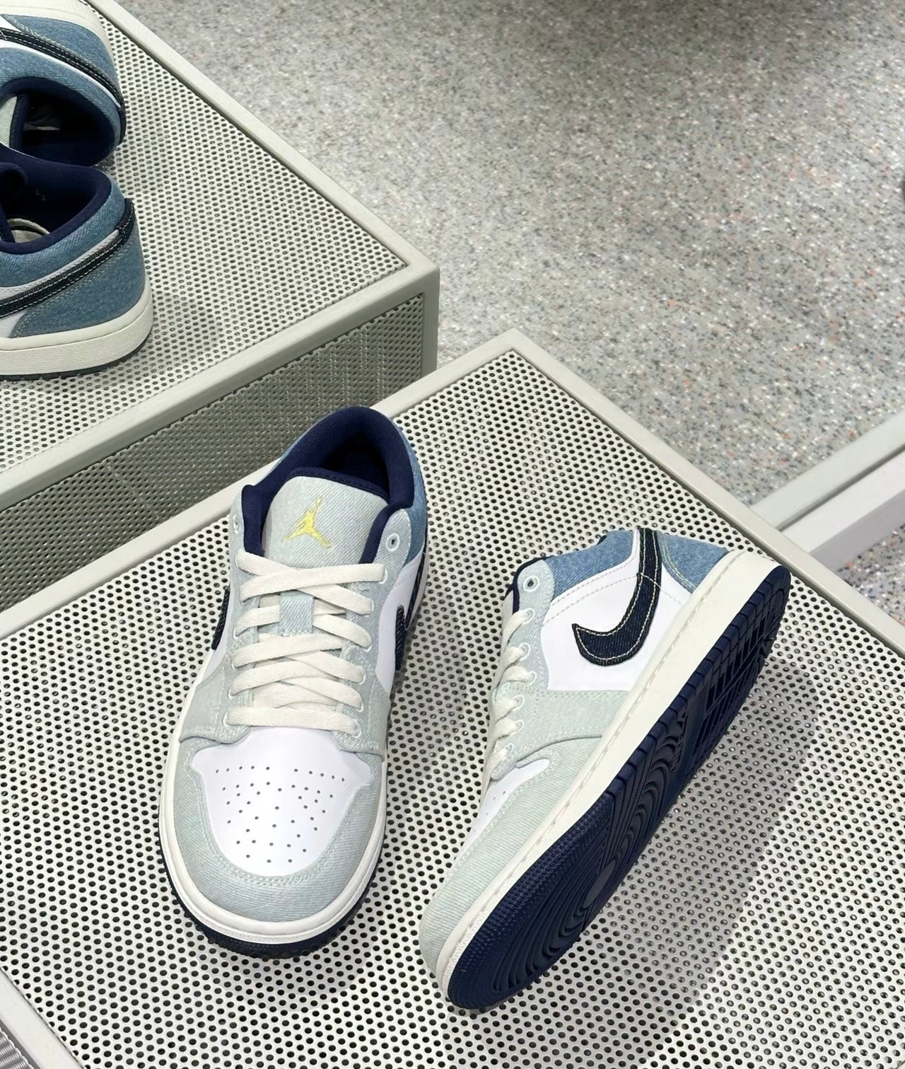 (萬聖節優惠) Air Jordan Low 牛仔藍 (IH0648-141)