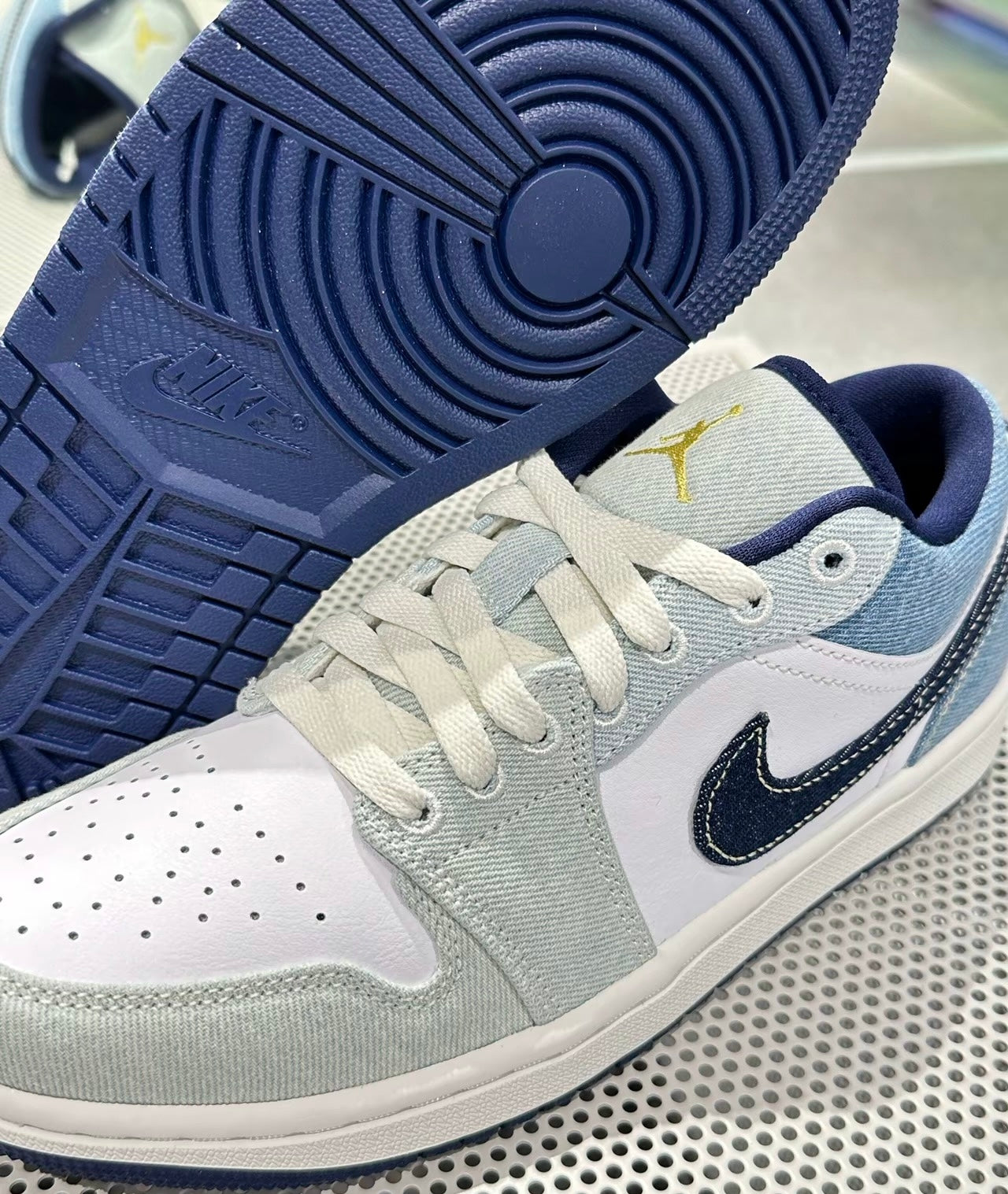 (萬聖節優惠) Air Jordan Low 牛仔藍 (IH0648-141)