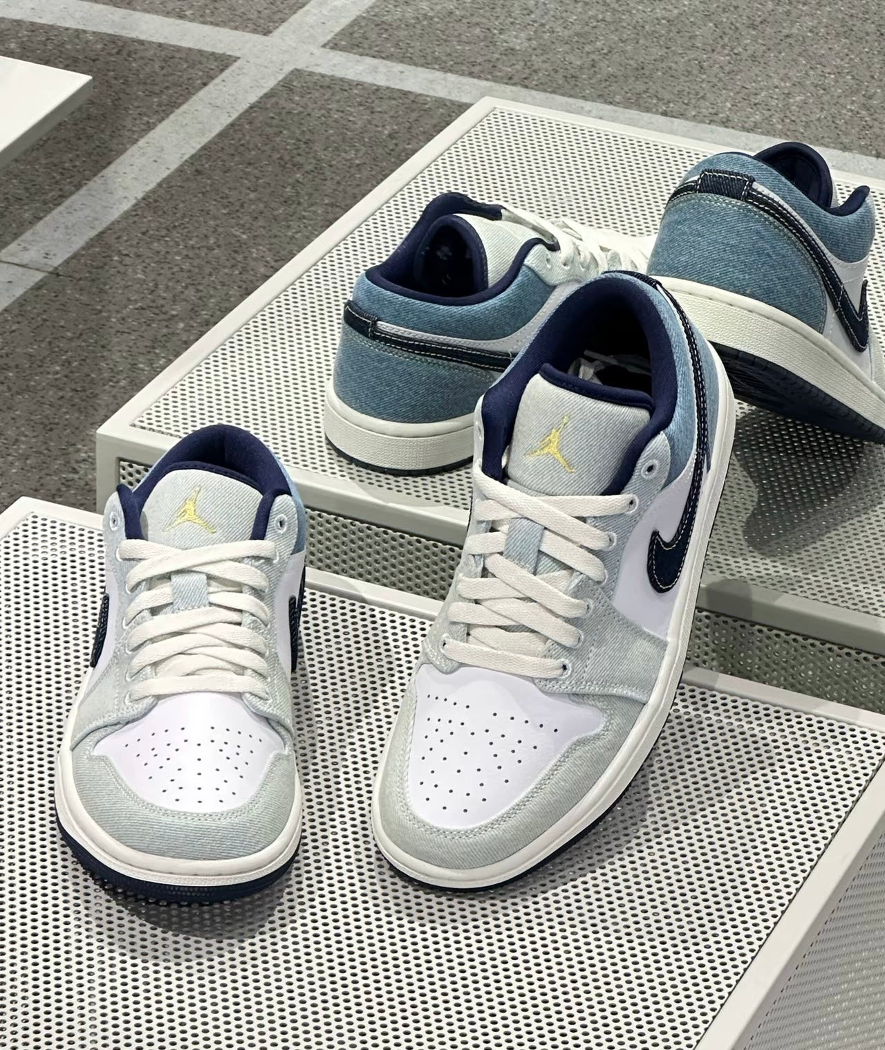 (萬聖節優惠) Air Jordan Low 牛仔藍 (IH0648-141)
