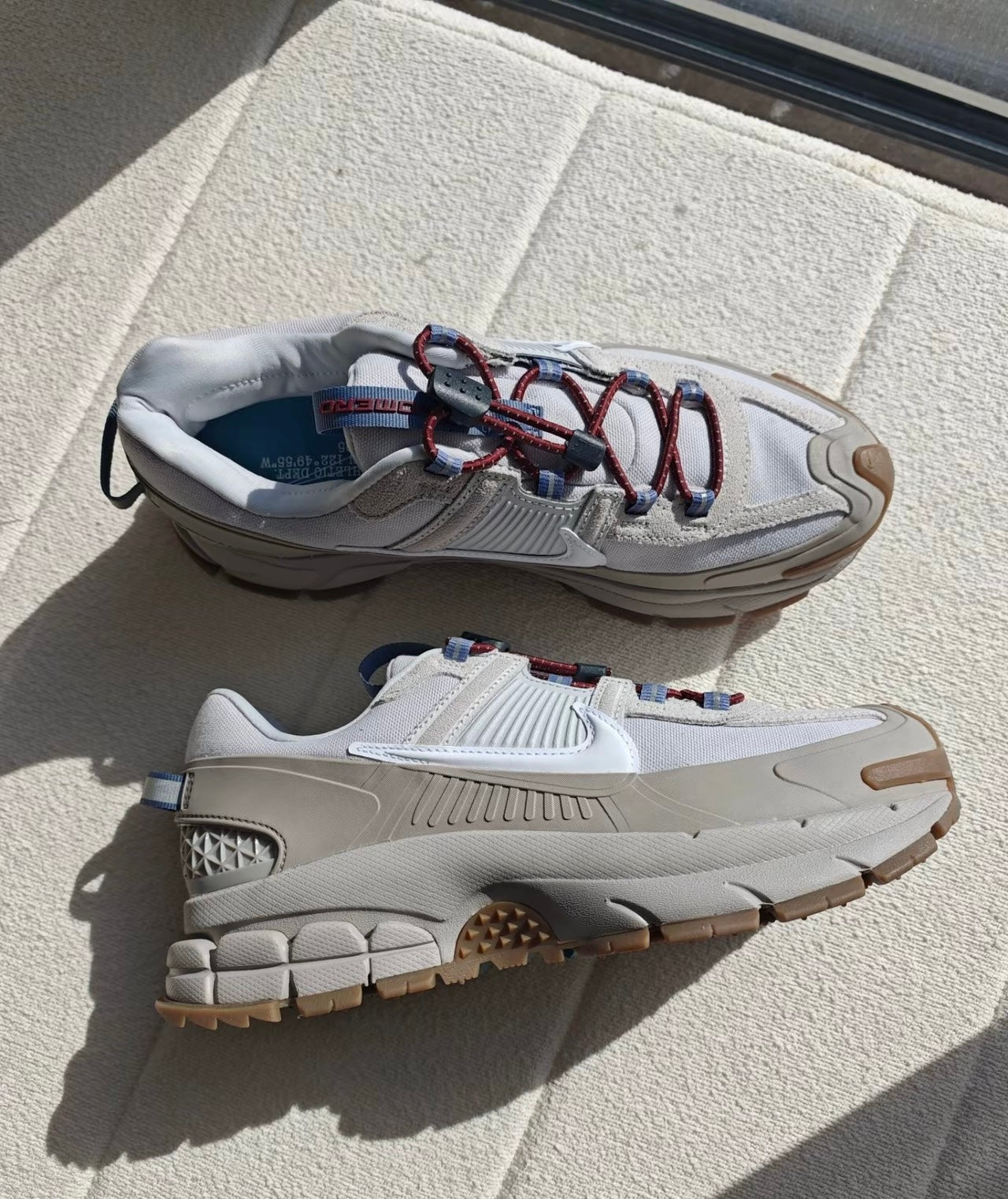 (秋季優惠) Nike Zoom Vomero Roam 米白 (HV4294-009)