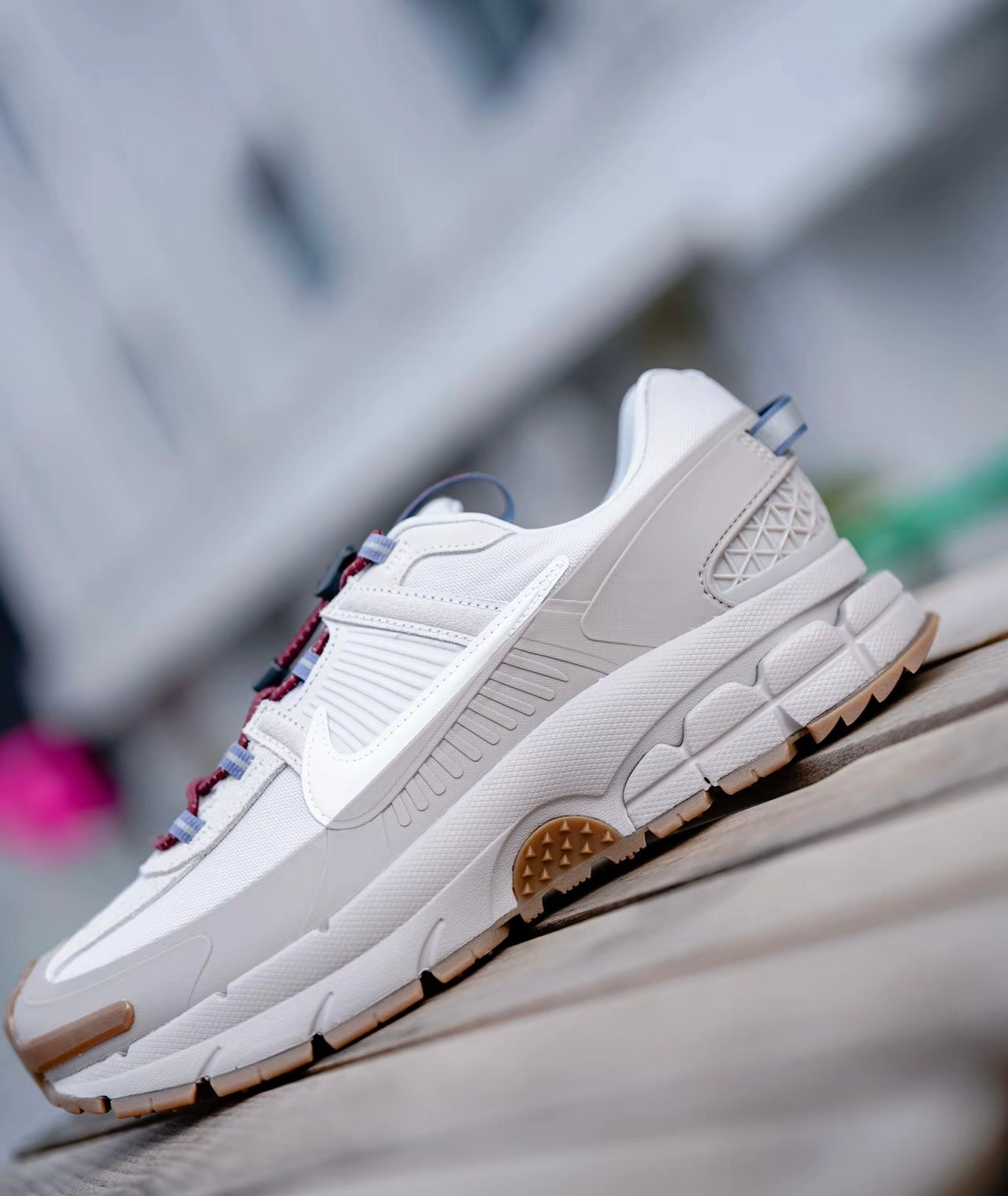 (秋季優惠) Nike Zoom Vomero Roam 米白 (HV4294-009)