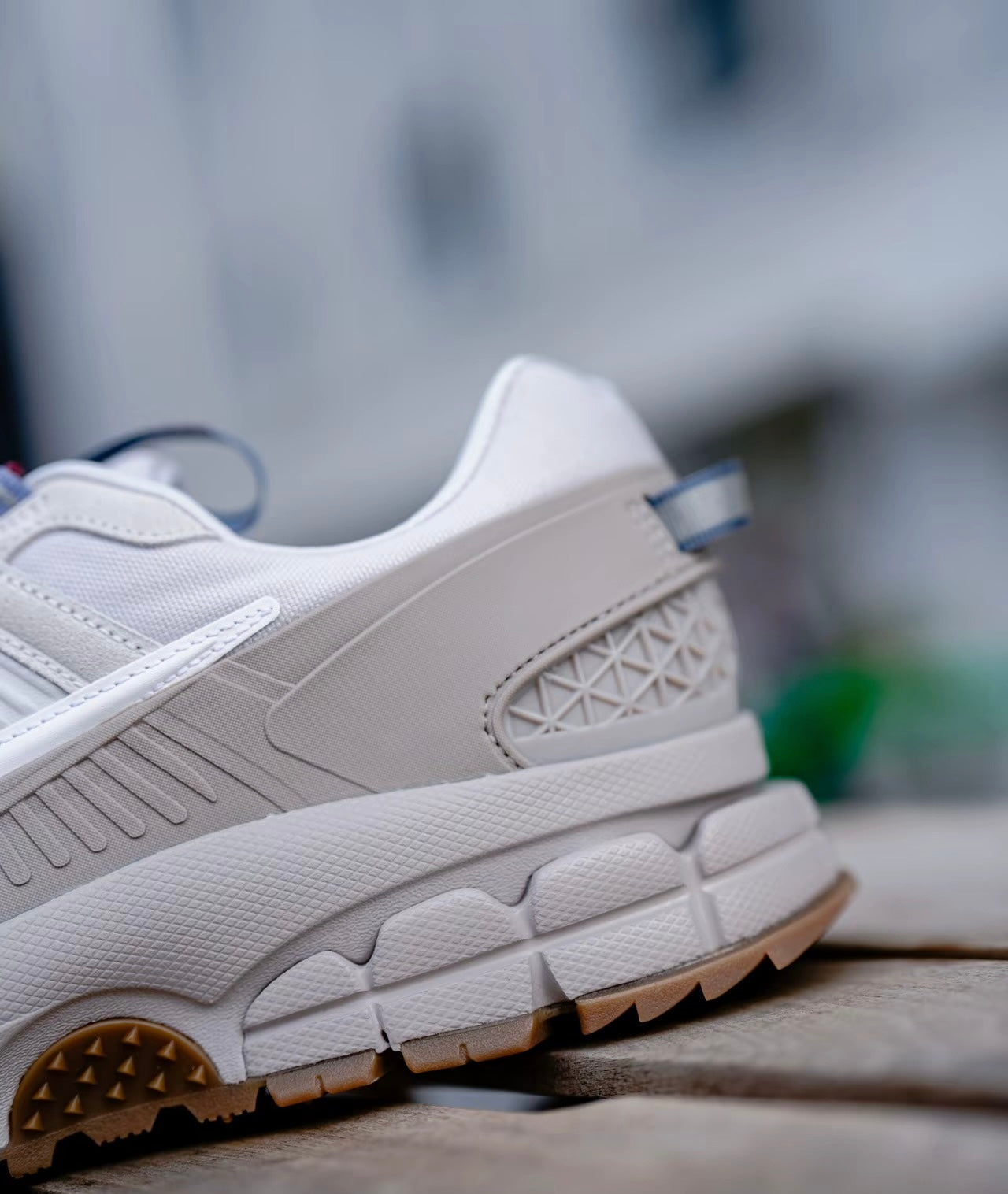 (秋季優惠) Nike Zoom Vomero Roam 米白 (HV4294-009)