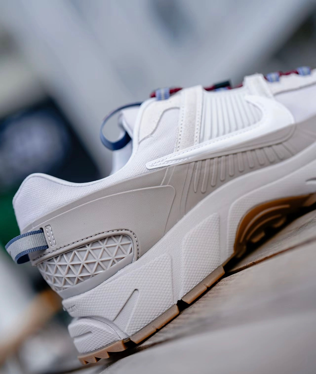 (秋季優惠) Nike Zoom Vomero Roam 米白 (HV4294-009)