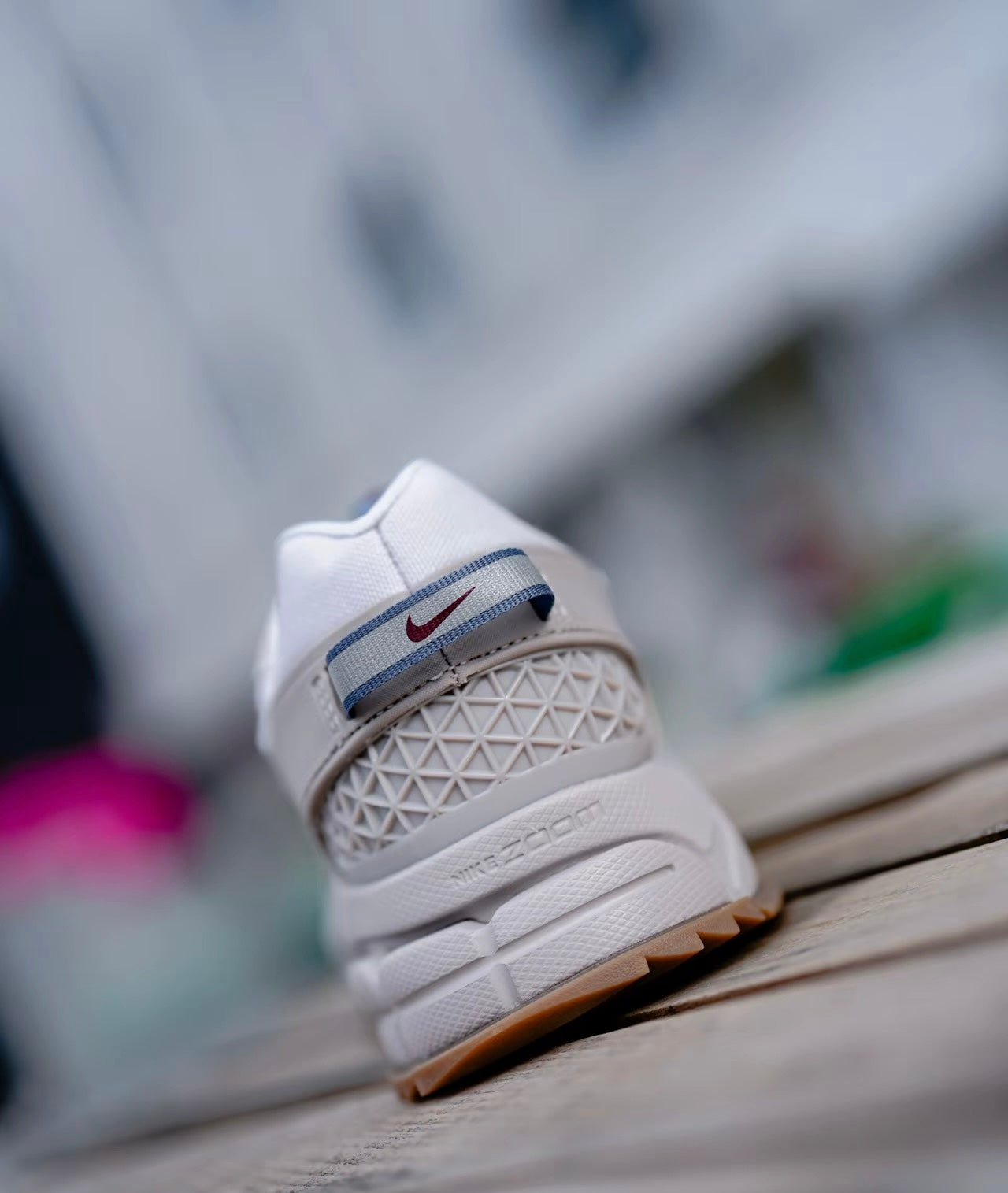 (秋季優惠) Nike Zoom Vomero Roam 米白 (HV4294-009)