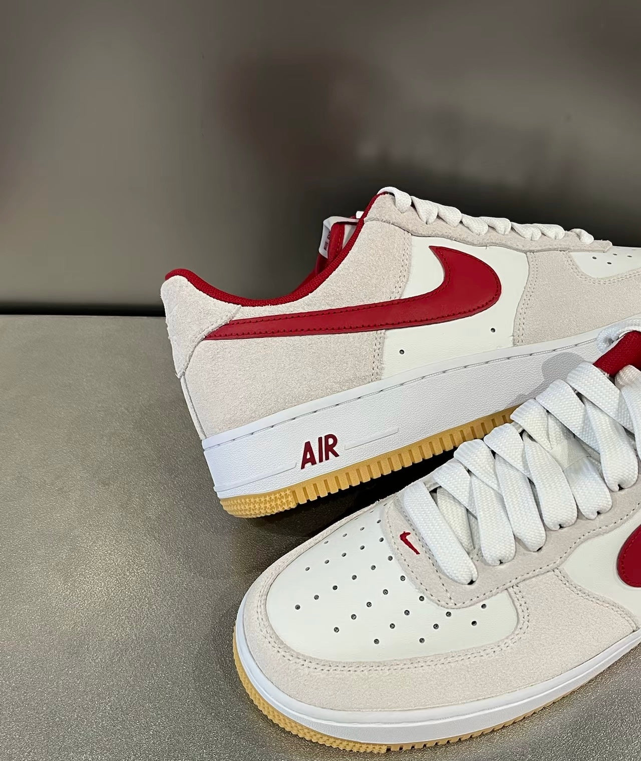 Nike Air Force 麂皮灰紅 (IB6388-101)