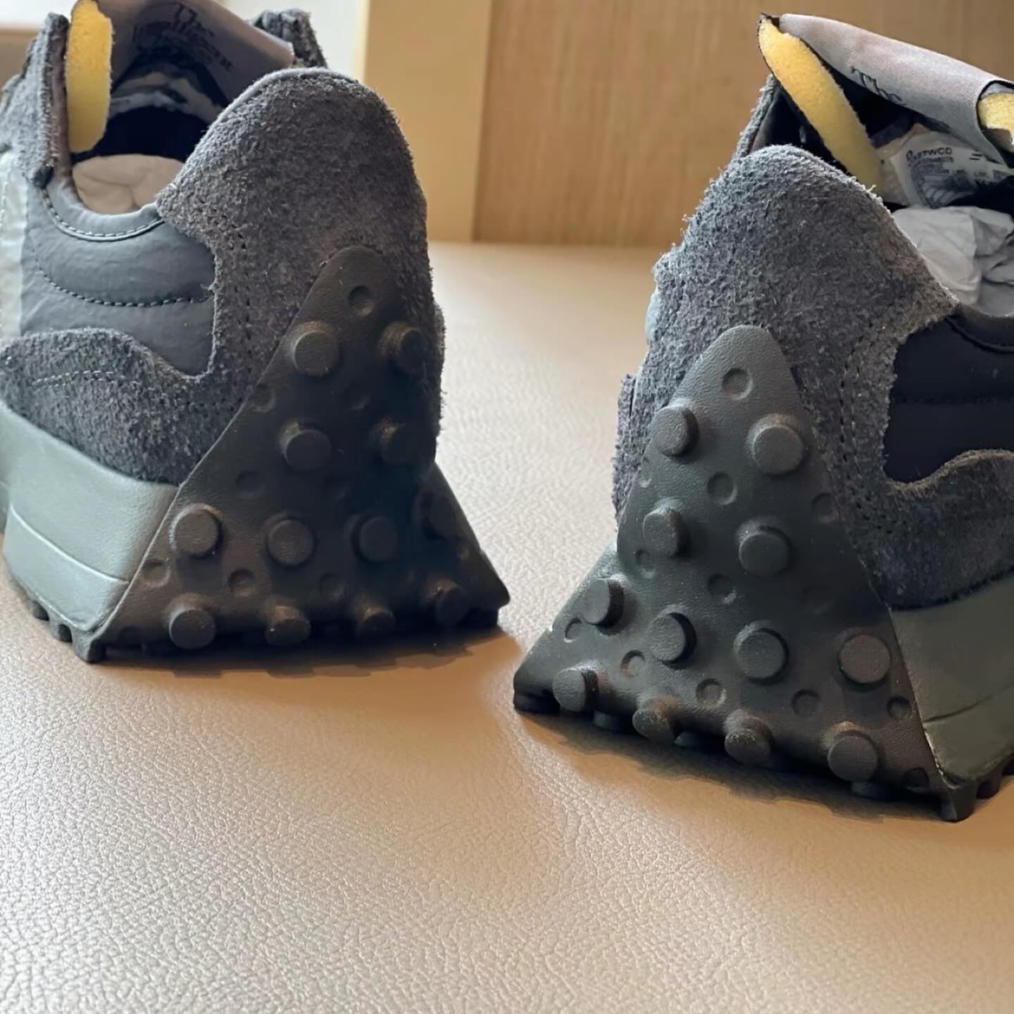 (秋季優惠) New Balance 327 全黑 (U327WCD)