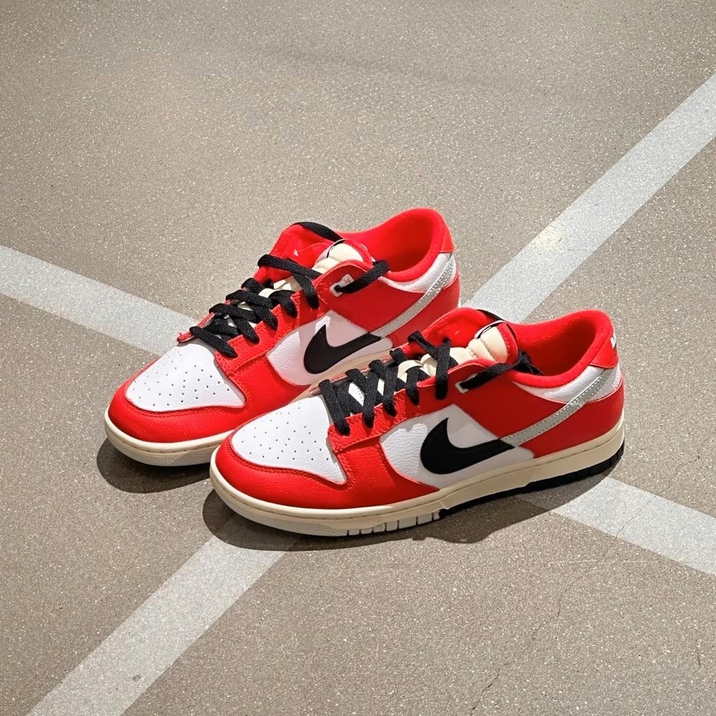 Nike Dunk Low - Split Chicago (DZ2536–600)