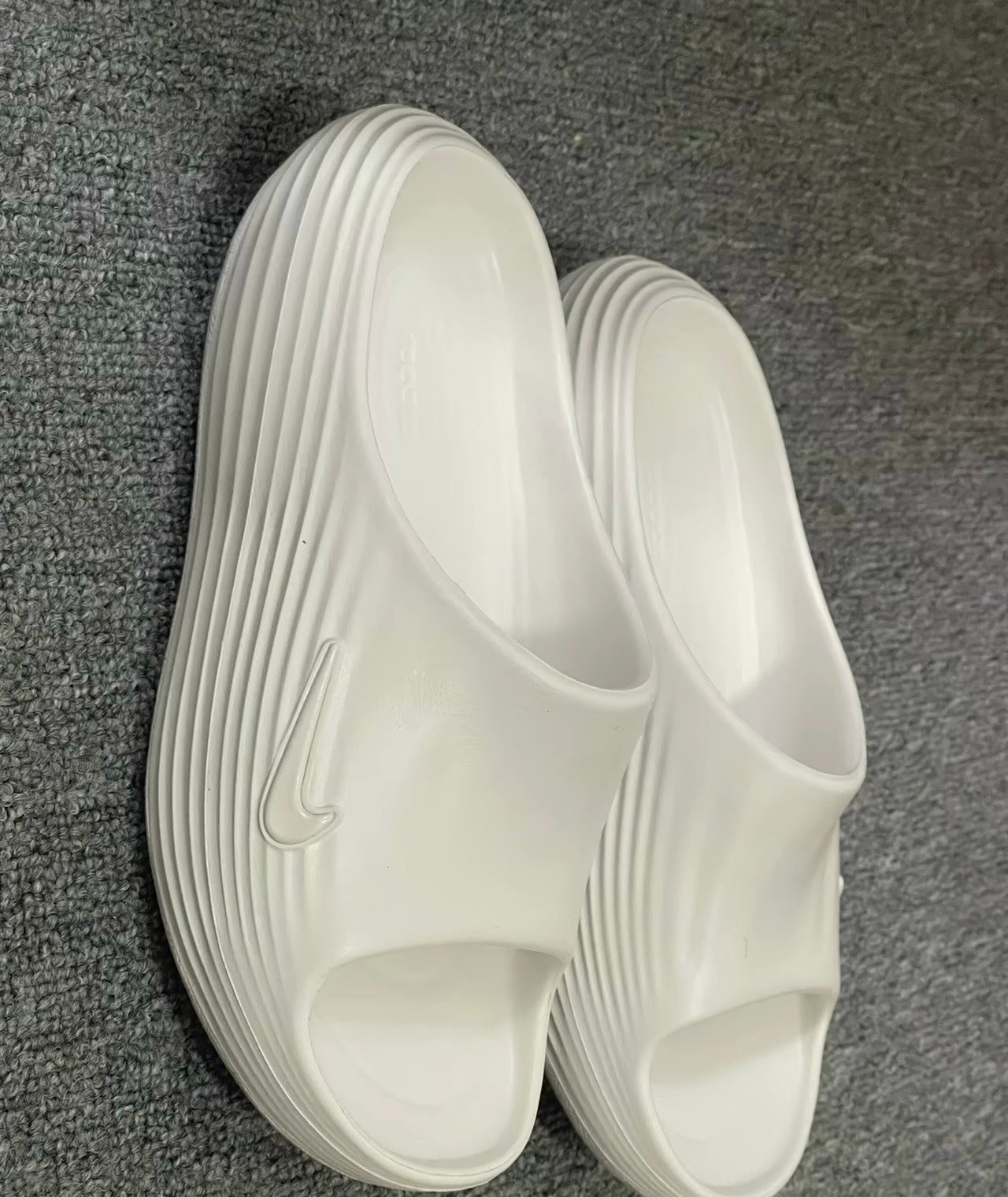 Nike ReactX Rejuven8 Slide Black (HV4479-001)