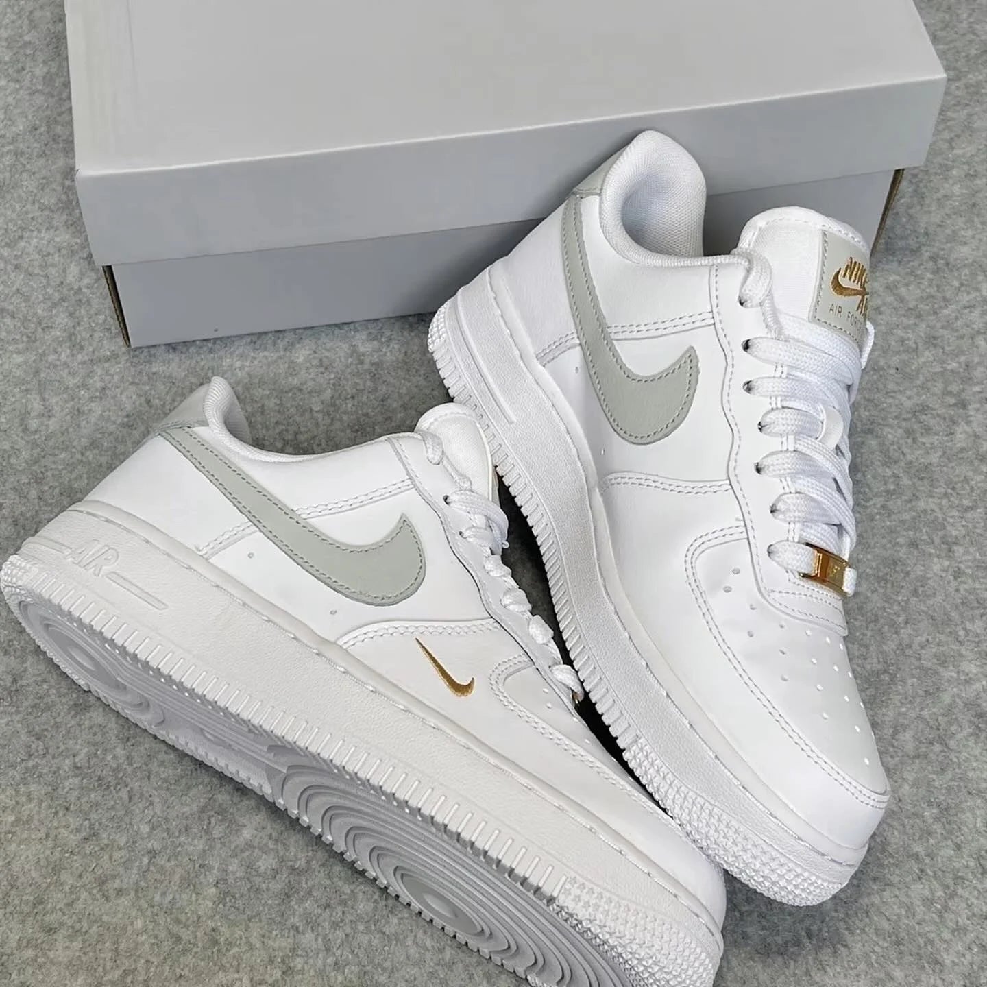 Air Force 1 Low ‘07 Essential “Grey Green” (CZ0270-106)