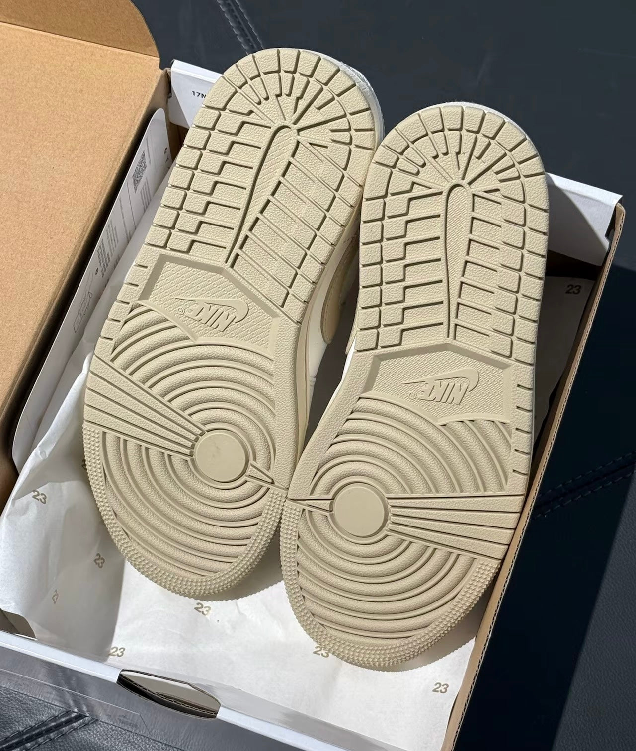 Nike Air Jordan Low 奶茶 (DC0774-112)