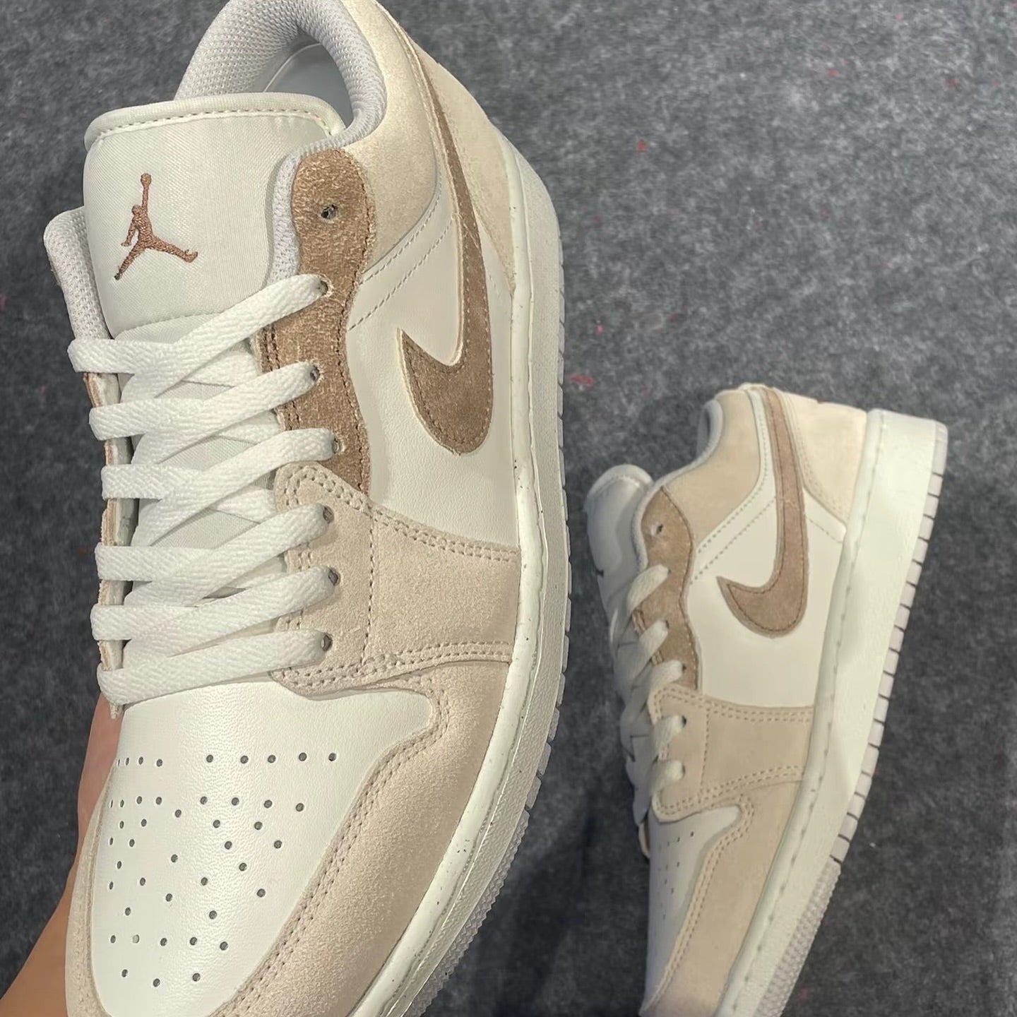 AIR JORDAN 1 LOW ”LIGHT BROWN“ (HF1863-200)