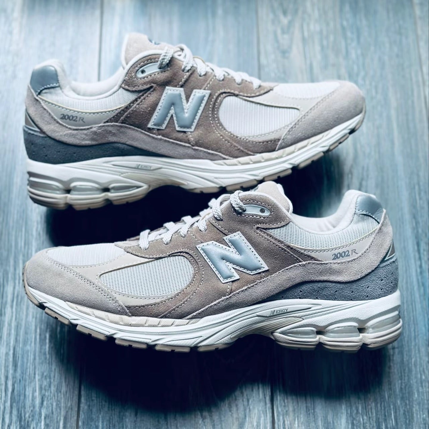 New Balance 2002R Driftwood Sandstone (M2002RSI)