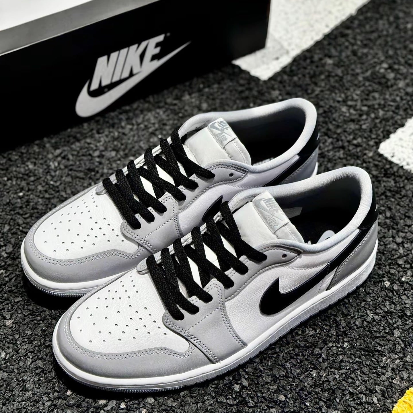 Nike Air Jordan 1 Low OG - Barons (CZ0790-110)