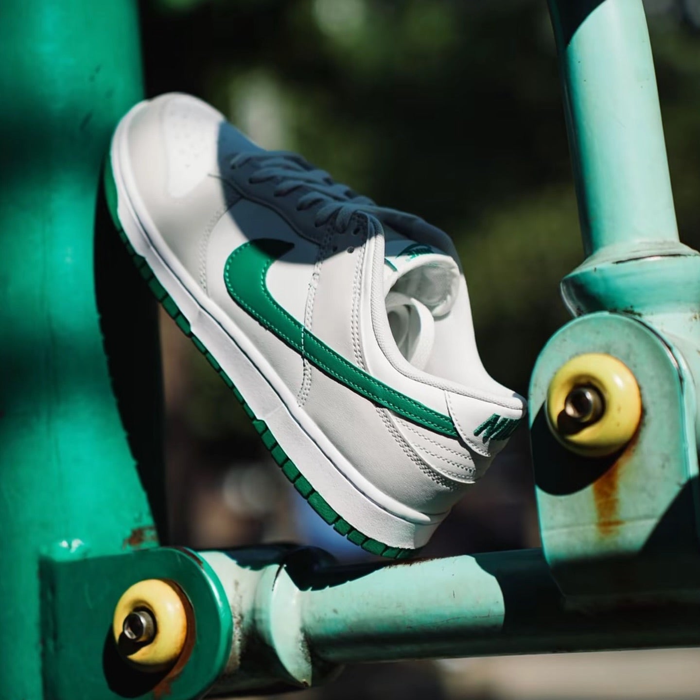 Nike Dunk Low Retro Summit White Malachite Green (DV0831-107)