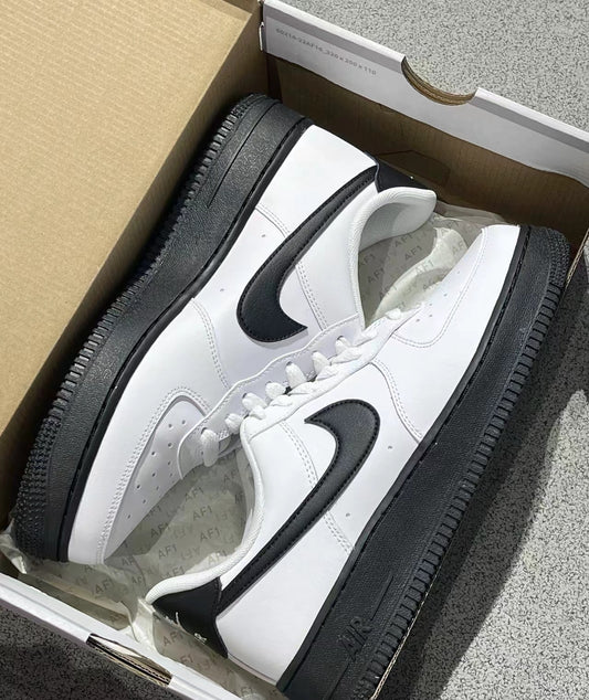 NIKE AIR FORCE 1 LOW WHITE BLACK MIDSOLE (CK7663-101)