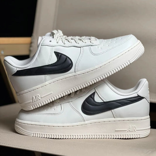 NIKE AIR FORCE 1 ”QUILTED SWOOSH“ (FV1182-001)