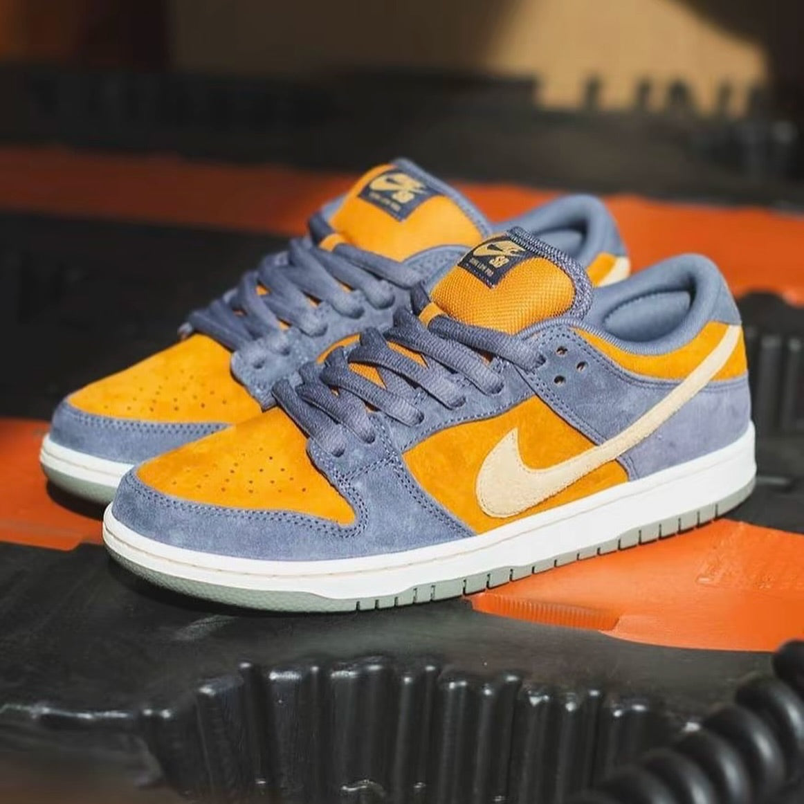 Nike SB Dunk Low Pro ‘Light Carbon and Monarch (HF3063-002)