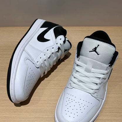 JORDAN 1 LOW WHITE BLACK (553558-132)