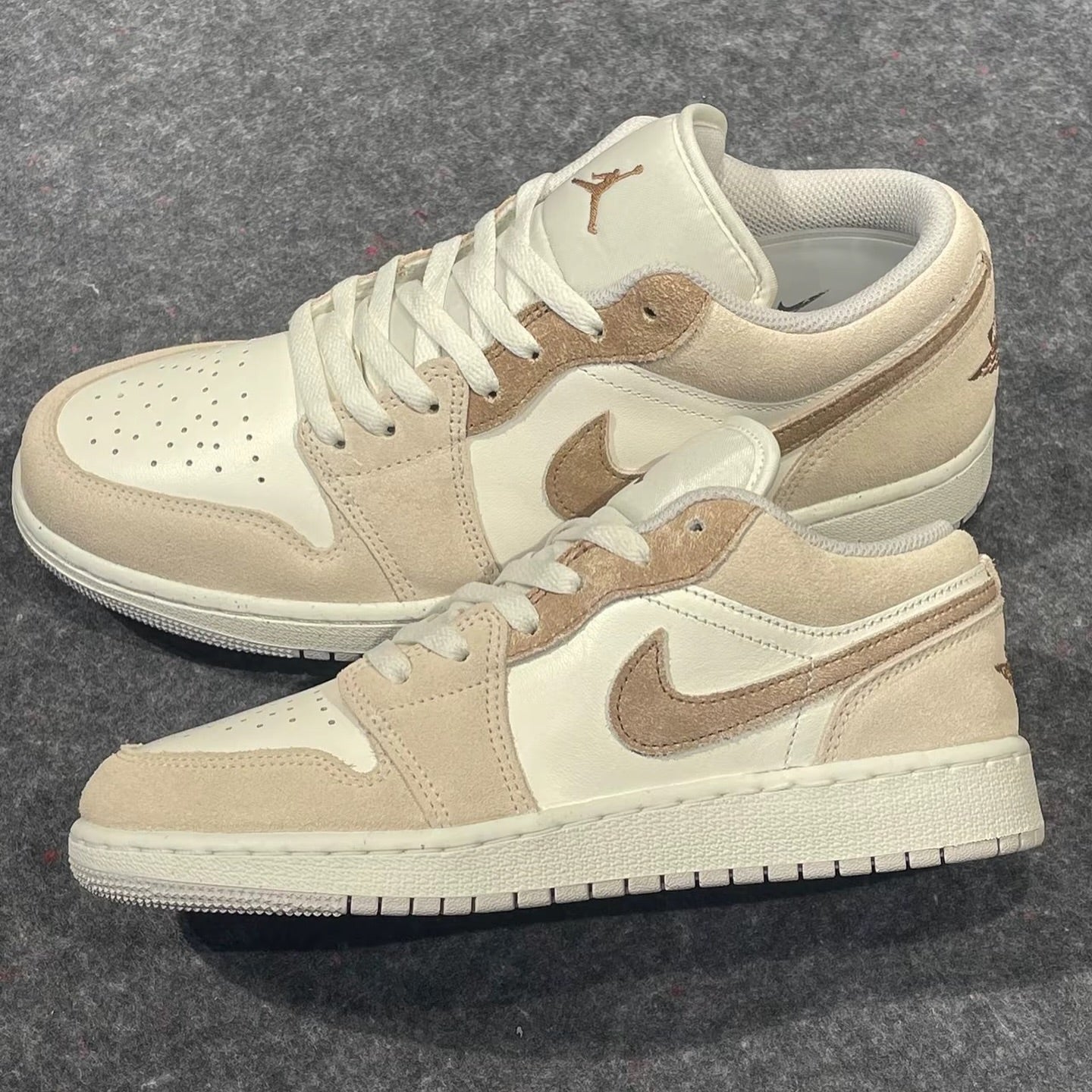 AIR JORDAN 1 LOW ”LIGHT BROWN“ (HF1863-200)