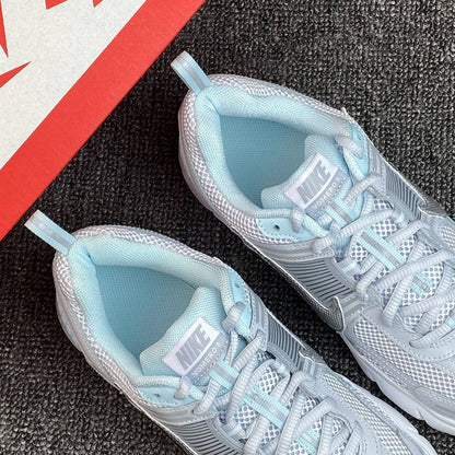 Nike Zoom Vomero GS Y2K銀灰藍(HQ3255-043)