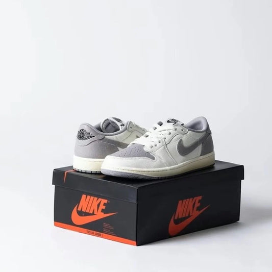 AJ1 LOW “ Atmosphere Grey “ (CZ0790-101)