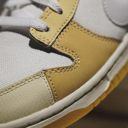 Nike Dunk Low Light Yellow (FJ5475-100)