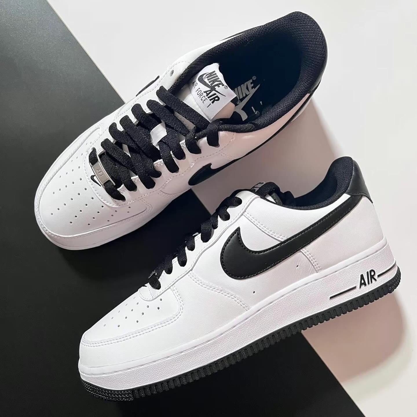 Air Force 1 Low ‘07 “White Black” (DH7561-102)