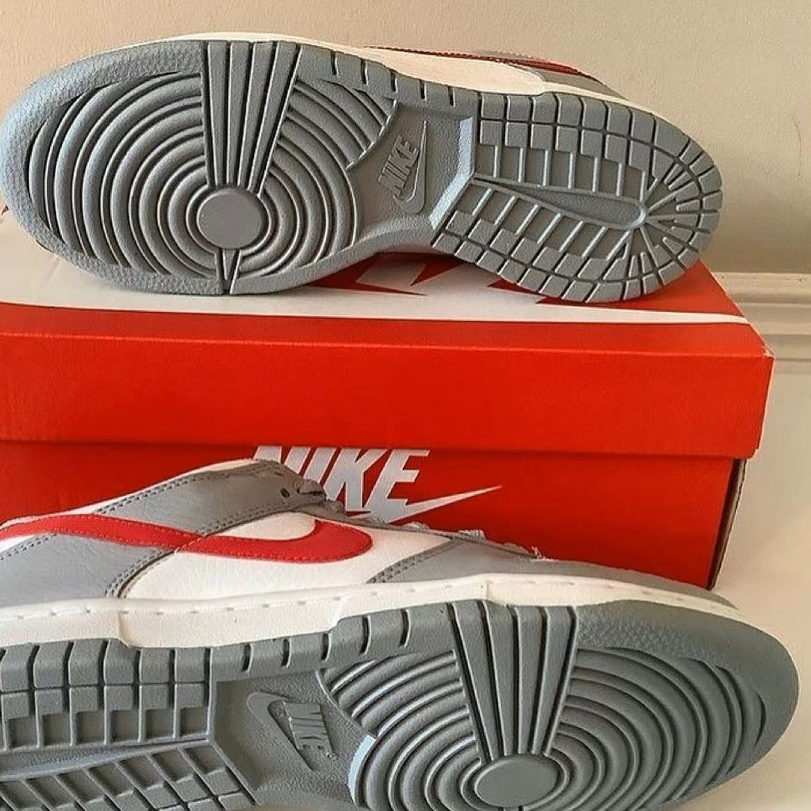 Nike Dunk Low “Grey Red” (DV7149-001)