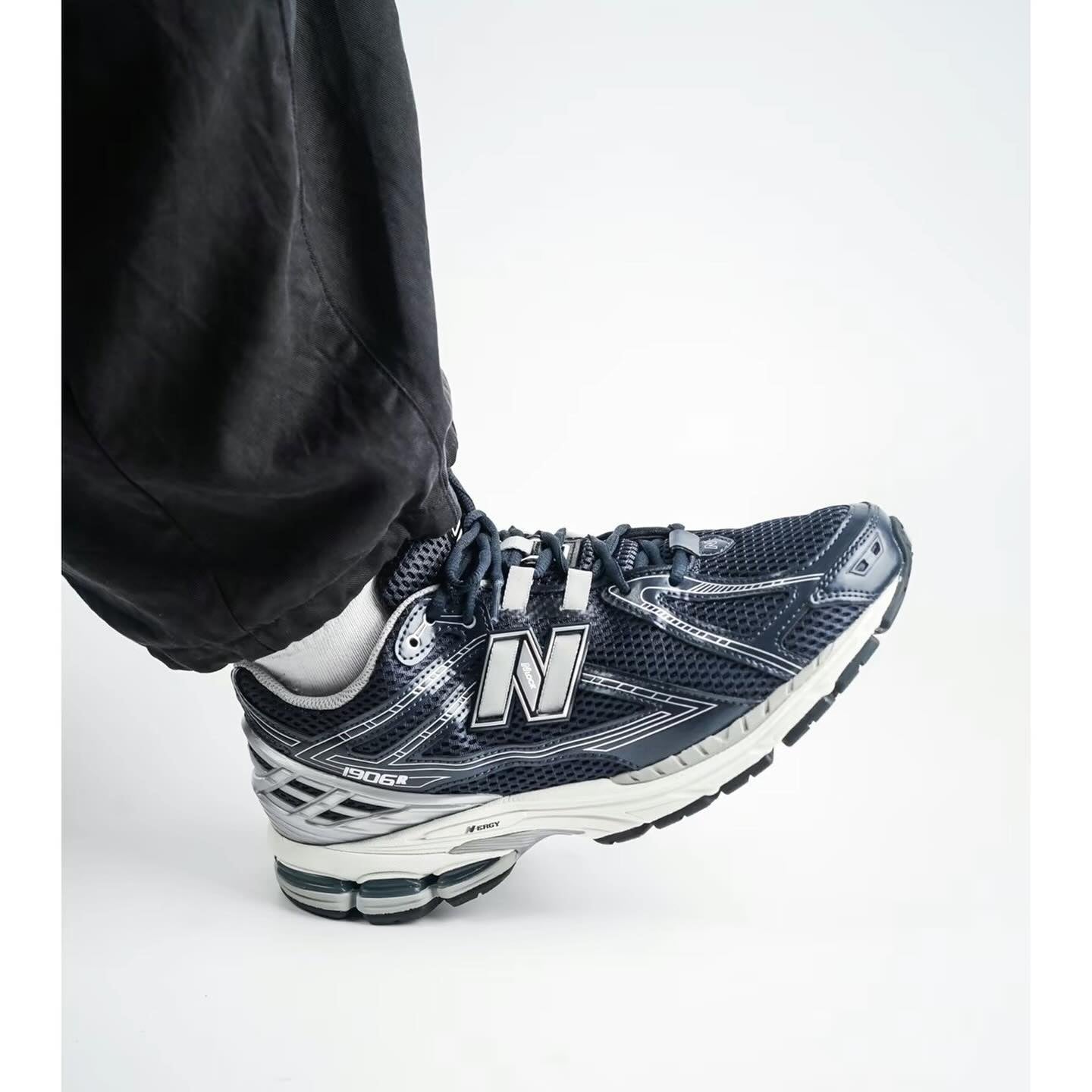 New Balance Urbancore 1906R 黑灰 (M1906RCA)