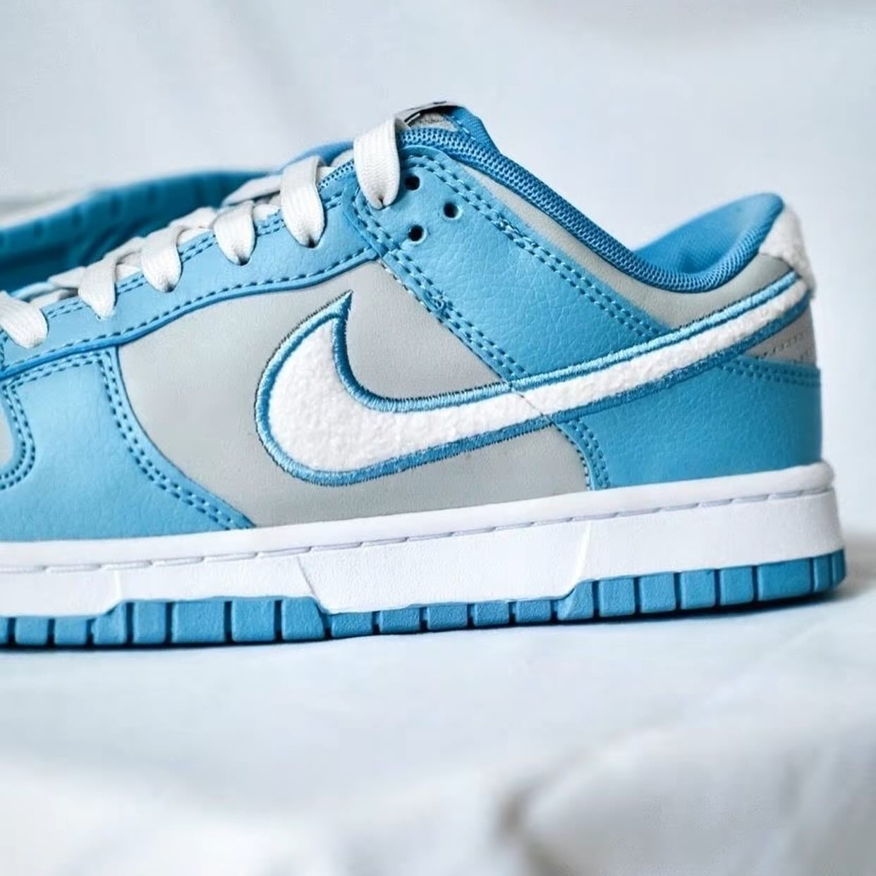 Nike Dunk Low - Fleece Swoosh Worn Blue (FB1871-011)