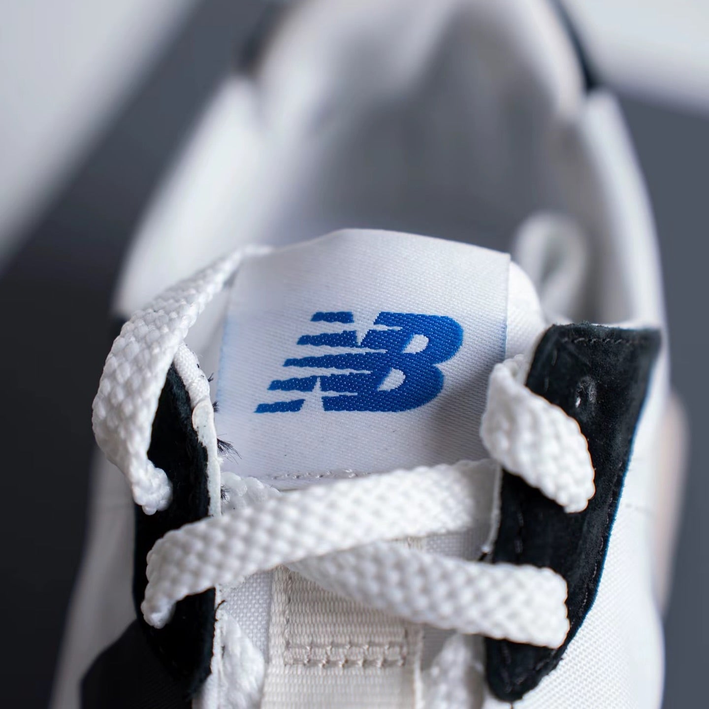 New Balance 327 White Black (MS327LB1)