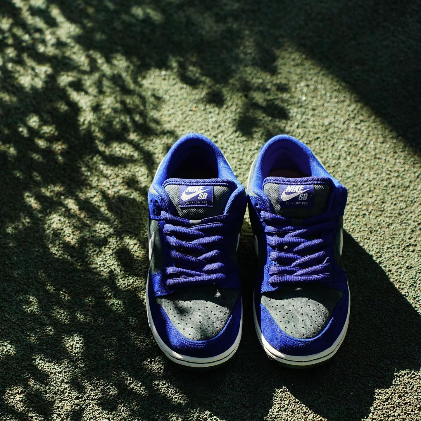 NIKE SB DUNK LOW DEEP ROYAL BLUE (HF3704-400)