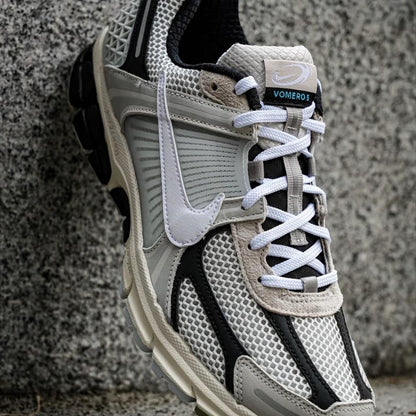 NIKE Zoom Vomero 5 White Black (FN7649-110)