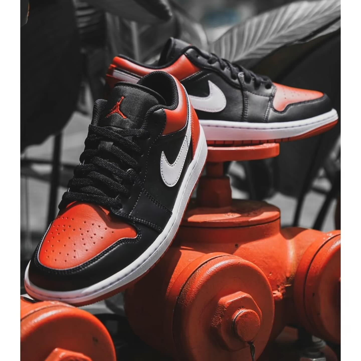 Nike Air Jordan 1 Low Alternate Bred Toe (553558-066)