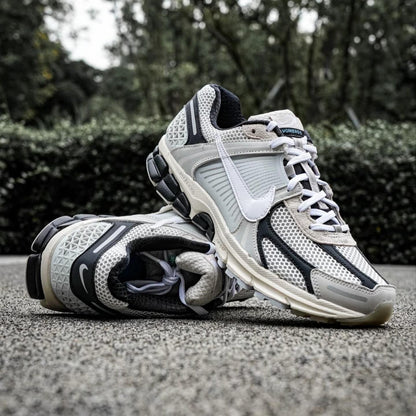 NIKE Zoom Vomero 5 White Black (FN7649-110)