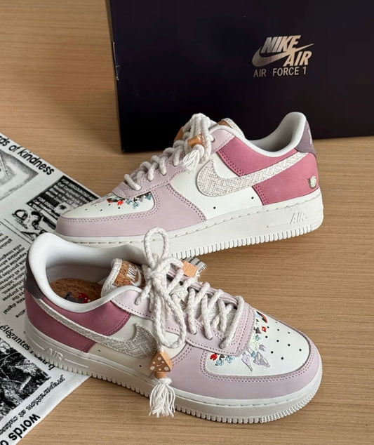 (秋季優惠) Nike Air Force WMNS 春日風主題 (IB8874-111)