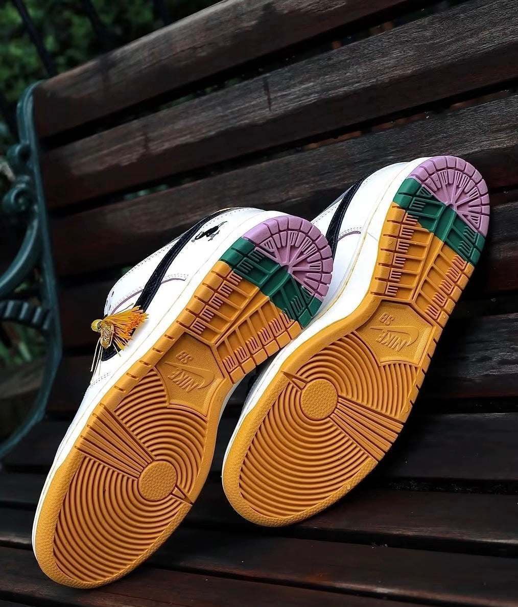 Nike Dunk Low CSEF (HJ4132-100)