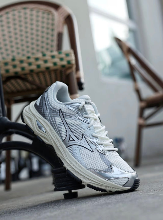 MIZUNO Racer V2 Sliver Cream (D1GH250606)