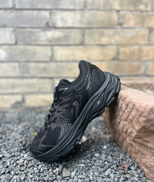 MIZUNO Racer V2 Triple Black (D1GH250604)
